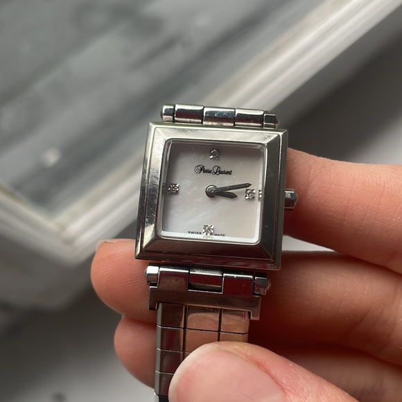 Silver watch - Picture 2 of 3